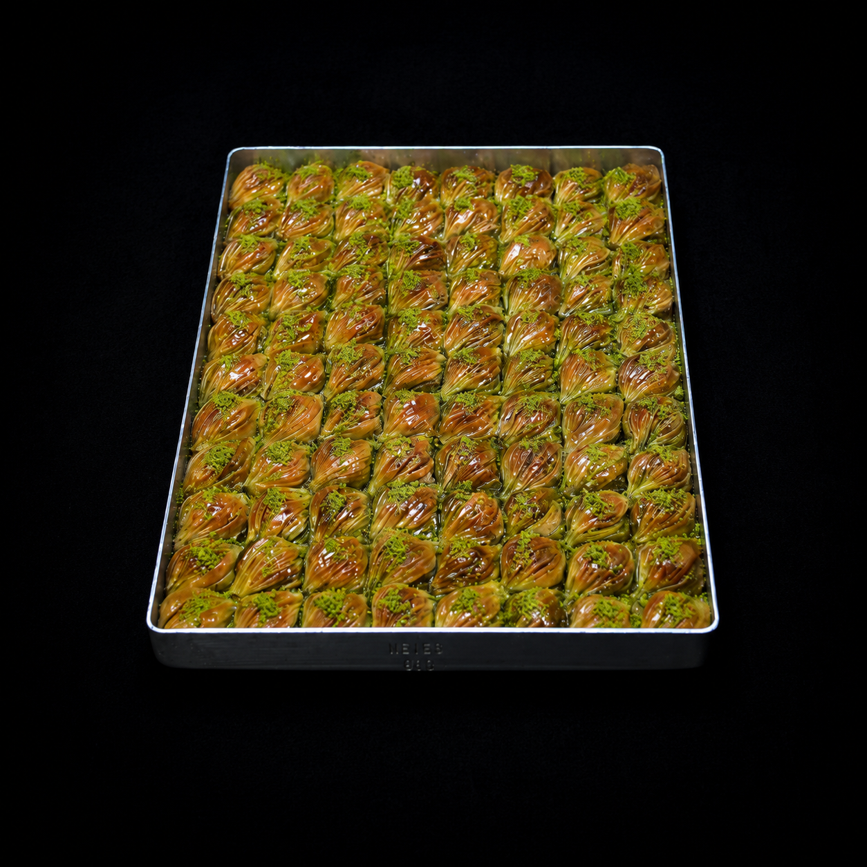 Fıstıklı Kaymaklı Tepsi Midye Baklava - Neves Baklava