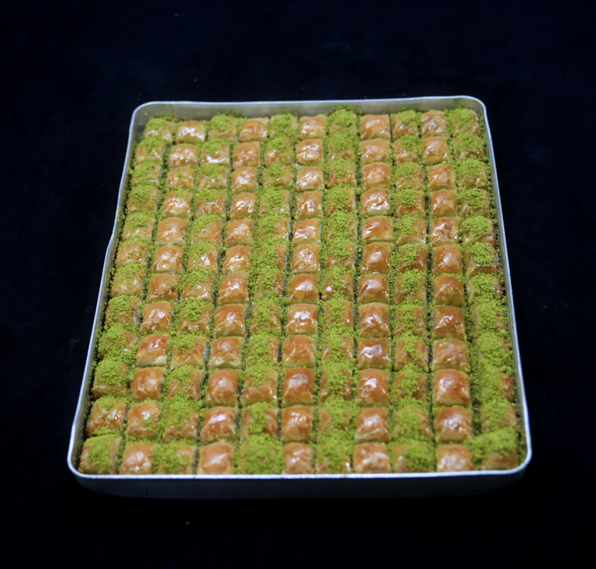 Fıstıklı Sultan Tepsi Baklava - Neves Baklava